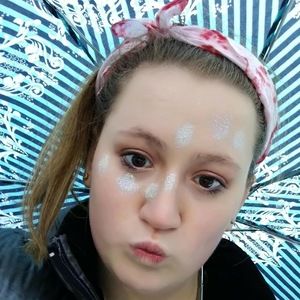 Meet your Posher, Luiza